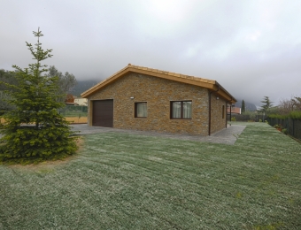 Smart Homes casa prefabricada acabado aplacado piedra en Collbató